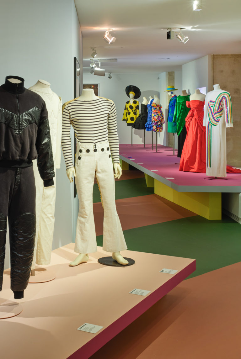 Design, mode, graphisme : les années 80 célébrées au Musée des Arts ...