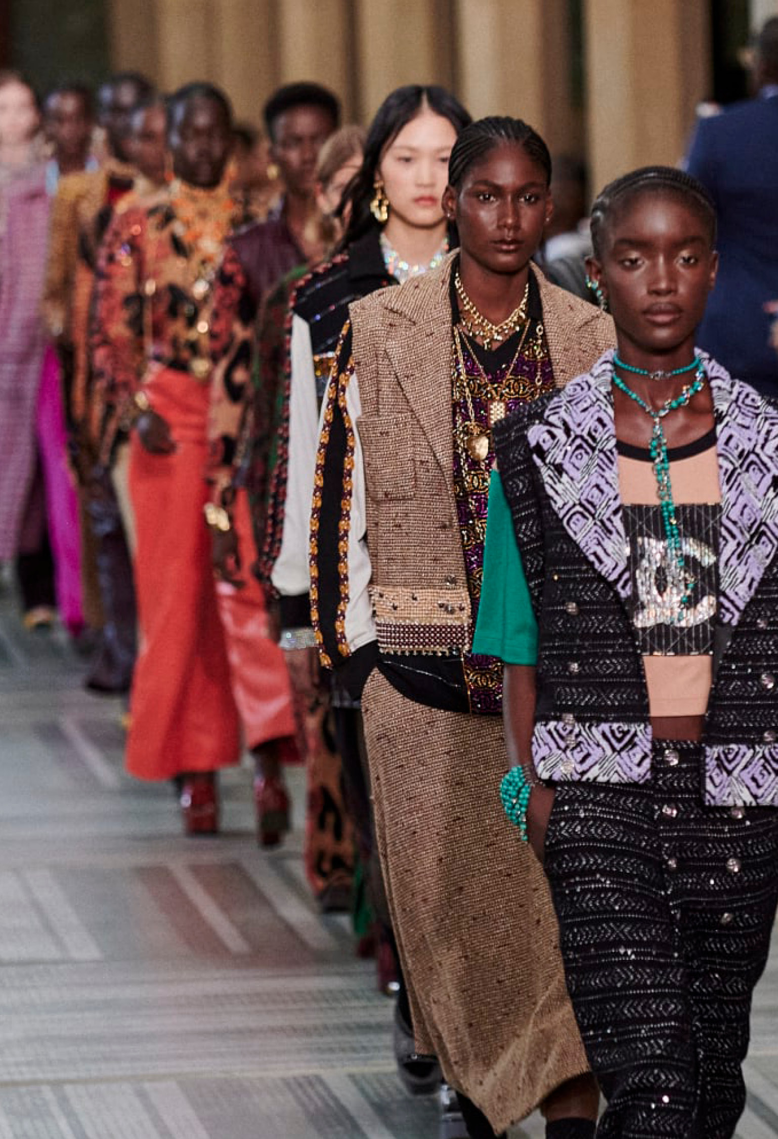 Quand Chanel et ses Métiers d'Art débarquent à Dakar - Mixte Magazine Quand Chanel et ses Métiers d'Art débarquent à Dakar - Mixte Magazine
