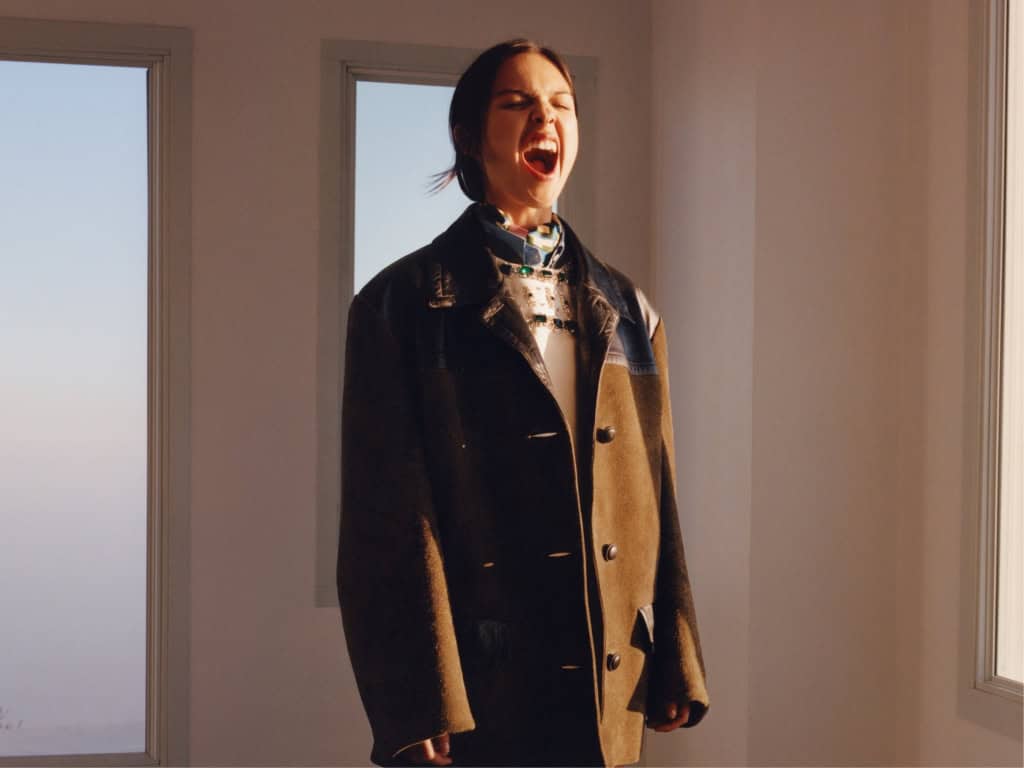 Miu Miu présente sa campagne SS26 avec Olivia Rodrigo - Mixte Magazine