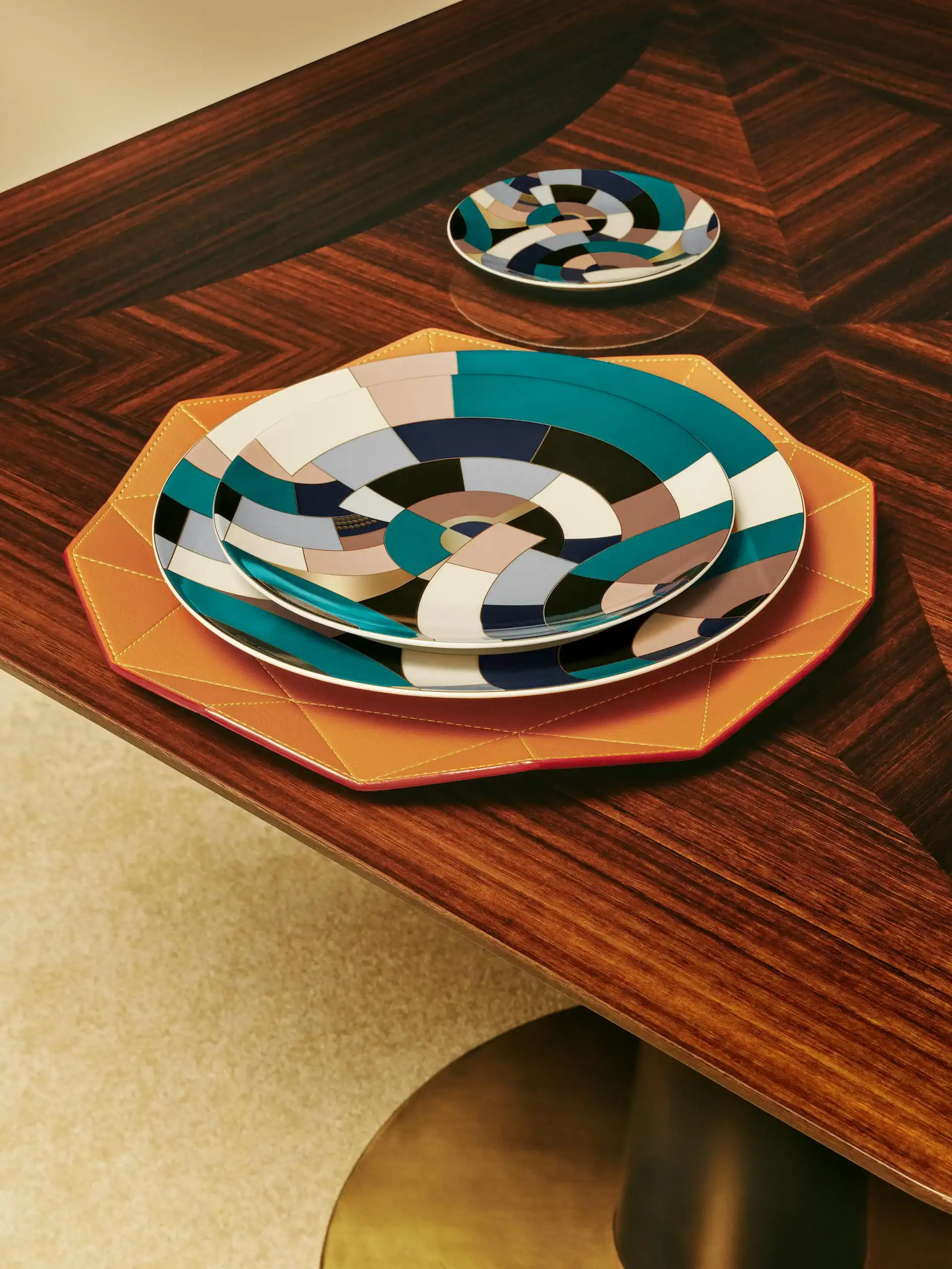 1776946176-objets_nomades_louis_vuitton_homage_collection_pierre_emile_legrain_art_de_la_table