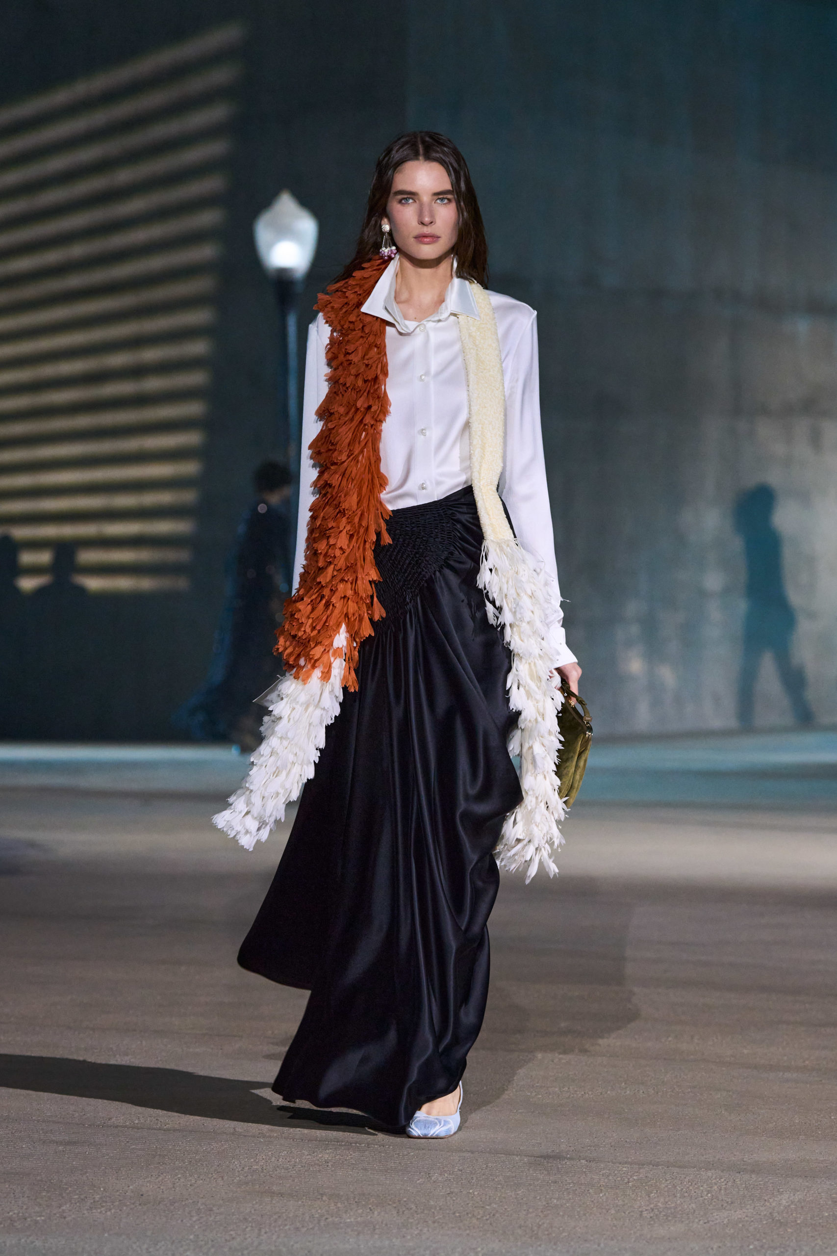DIOR_W_RTW_CRUISE27_FRONT_LOOK_29_2x3